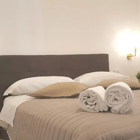 Couette-café Ettore 4*