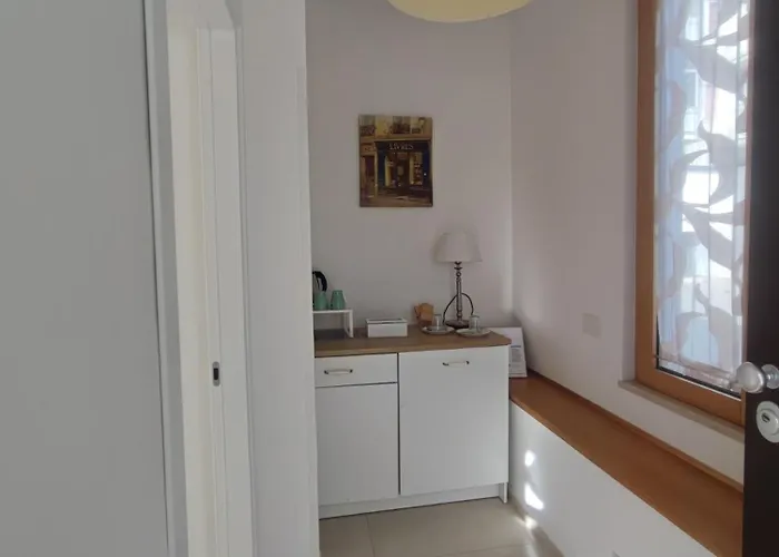 Oda ve Kahvaltı Ettore Pompei