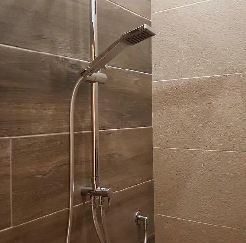 Ettore Oda ve Kahvaltı