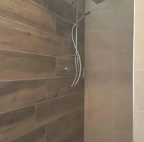 Oda ve Kahvaltı Ettore Pompei